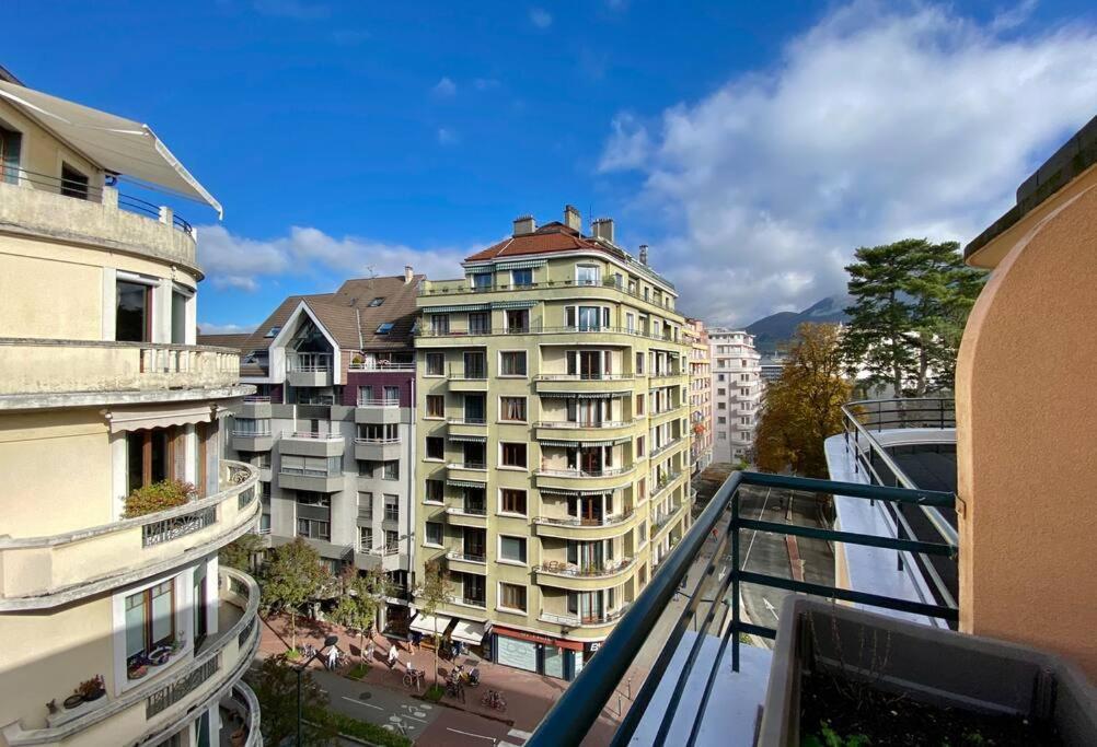 Toit-Terrasse Traversant Plein Centre 100M Du Lac Apartment Annecy Ngoại thất bức ảnh